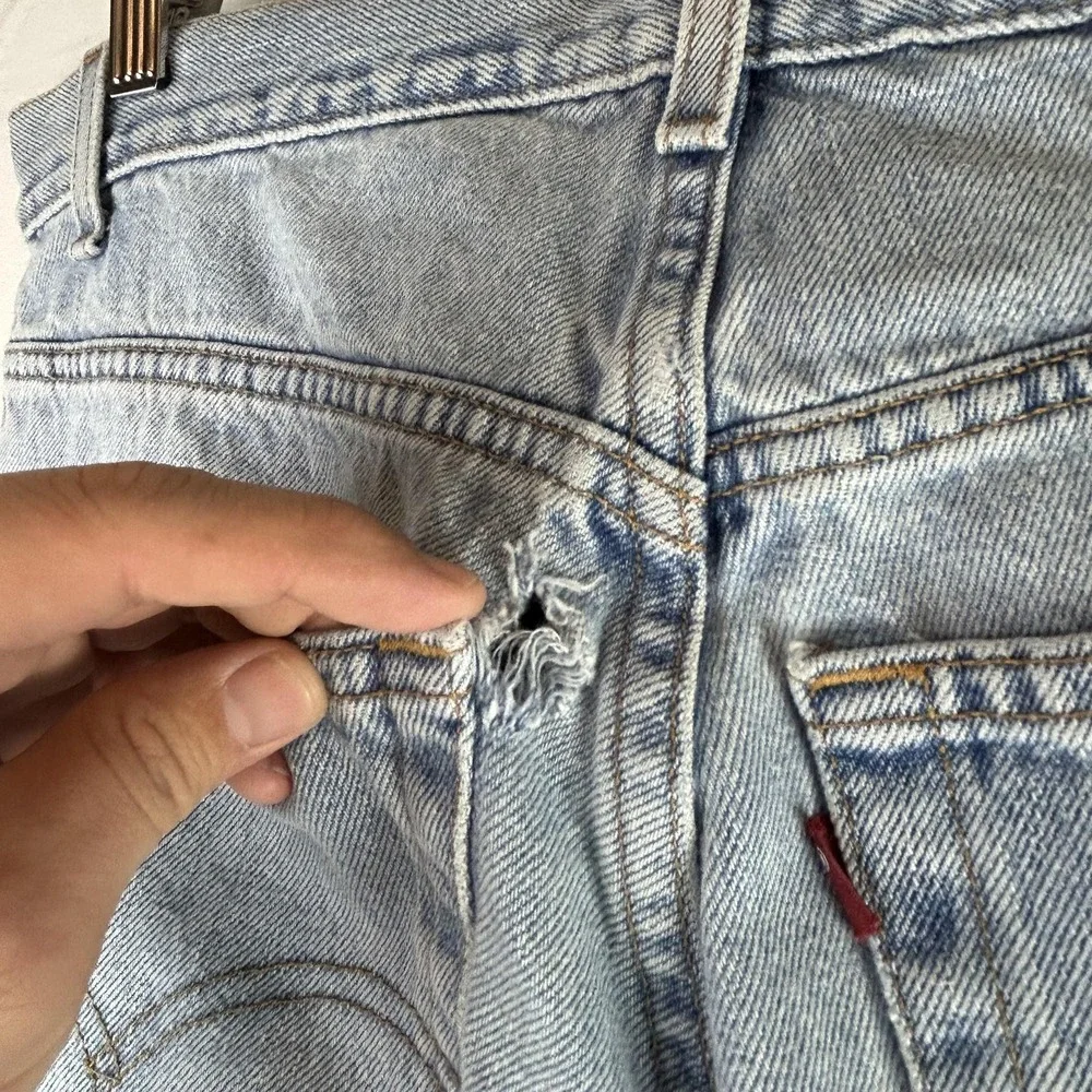VTG Levis 560 Jeans Mens 36x30 Light Wash Loose Fit Tapered Leg Denim Pants 90s‎